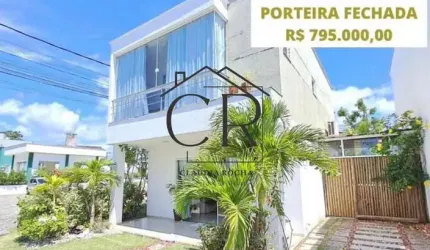 Excelente casa em condomínio fechado com total infraestrutura!