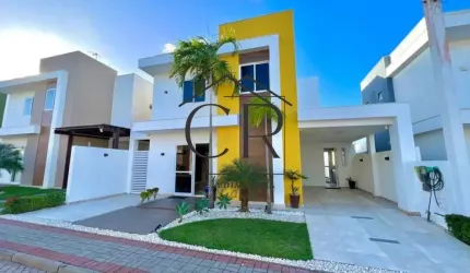 Maravilhosa casa em condomínio fechado | Portaria 24h e piscina privativa!