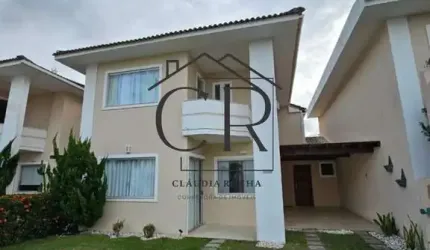 Maravilhosa casa com 4/4 em Buraquinho!