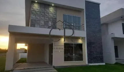 Linda casa em condomínio fechado!!