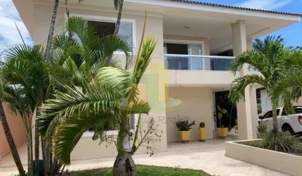 MANSÃO NO CORAÇÃO DE VILAS DO ATLÂNTICO COM MEGA ÁREA E CAMPO DE FUTEBOL
