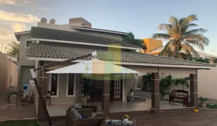 MARAVILHOSA CASA COM ÓTIMA LOCALIZAÇÃO