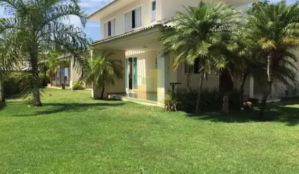 LINDA CASA COM ÓTIMA INFRAESTRUTURA DE LAZER E A APENAS 10M DE UMA DAS PRAIAS MAIS LINDAS, APROVEITE ESSA OPORTUNIDADE !!!