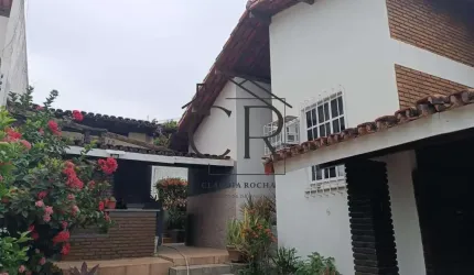 Excelente localização, em alameda fechada, com área comercial! Em Vilas do Atlântico!