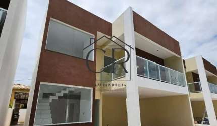 Excelente casa duplex em condomínio fechado!