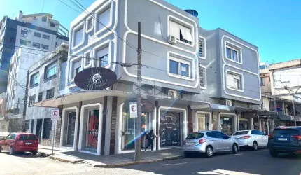 LINDO APARTAMENTO NA PRAÇA SATURNINO DE BRITO