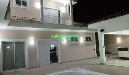 Casa com 3 dormitórios à venda, 306 m² - Piracangaguá - Taubaté/SP