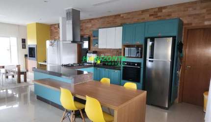 Casa com 3 dormitórios à venda, 248 m² por R$ 2.500.000,00 - Condomínio Residencial Colinas do Para