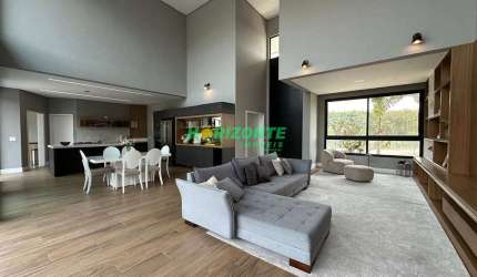 Casa com 4 dormitórios à venda, 374 m² por R$ 3.490.000,00 - Condomínio Residencial Colinas do Para