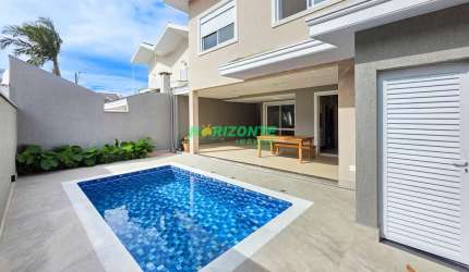 Casa com 3 dormitórios, 3 Suites - para alugar, 255 m²  - Urbanova - São José dos Campos/SP