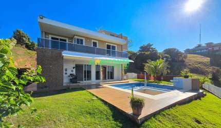 Casa para venda e locação de alto padrão com 1300m² de terreno com 3 suítes, no condomínio Mirante