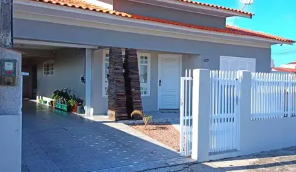 Casa com 3 dormitórios à venda, 250 m² por R$ 650.000 - Balneário Arroio do Silva/SC