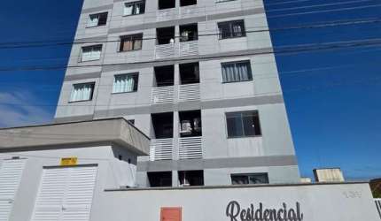 Apartamento com 2 quartos para alugar no Salto Weissbach, Blumenau  por R$ 1.800