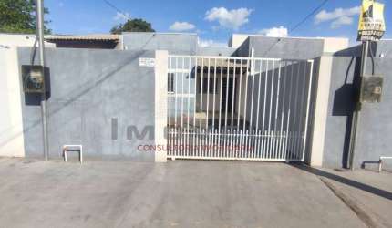 Casa para venda localizada a poucos metros da Av do Capão