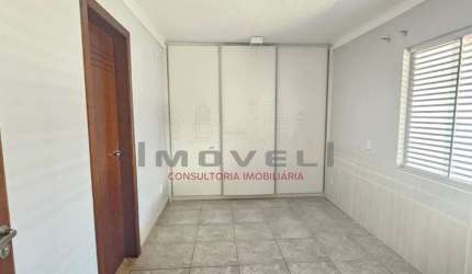 Excelente casa no Bairro Canelas