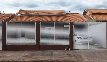 Casa com edícula disponível pra venda Chapéu do sol.