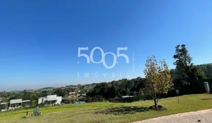 Lindo lote à venda no condomínio Porto São Pedro em Porto Feliz com 1521m2 de terreno com leve declive.