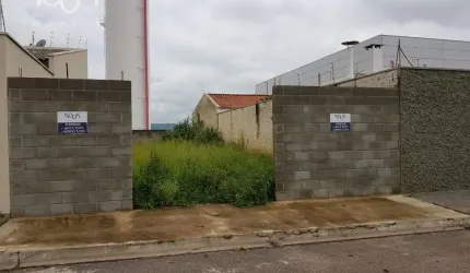 Excelente terreno com 228m²,  localização privilegiada, atrás de supermercado e do bairro mais procurado da cidade!