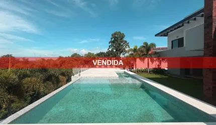 Casa mobiliada com incrível vista à venda no condomínio Jardim Theodora em Itu com 5 suítes, 667m2 de construção e  1091m2 de terreno.