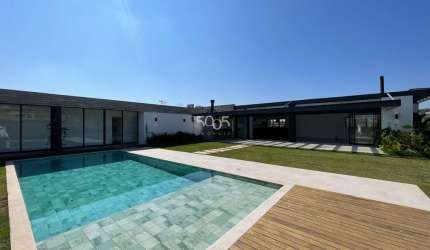 Casa térrea à venda no Condomínio Terras de São José II, 5 suítes, com 540m² de área construída e 2.132m² de área total