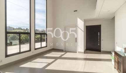Casa à venda no Condomínio Saint Paul, com 313m² de área construída e 413,88m² de terreno.