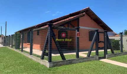 A Sua Casa Na Praia De Esquina Bem Localizada Esta Aqui!!!