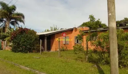Casa com 3 quartos à venda em Rainha do Mar, Xangri-Lá  por R$ 270.000