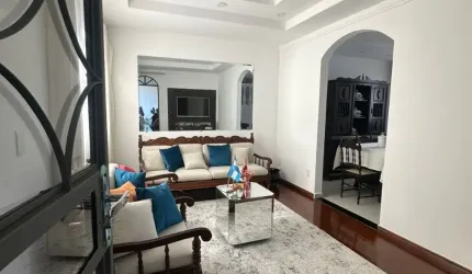 Casa à venda no Bairro Grã-Duquesa, Governador Valadares – MG