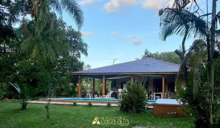 Chácara com fundos Rio Guaraguaçu