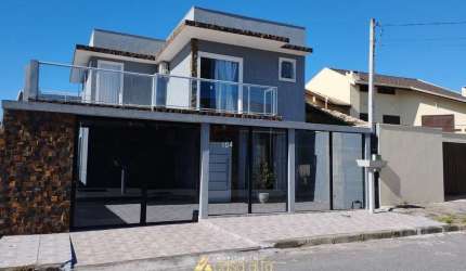Sobrado de alto padrão faixa mar Balneário Perequê