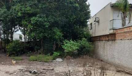 Vendo terreno proximo ao mar em Pontal do SUL