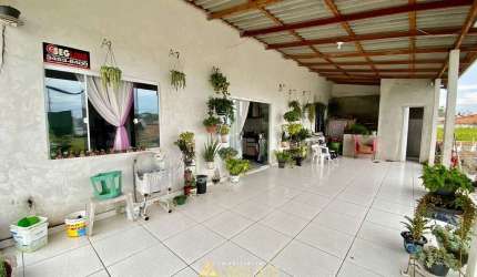 Casa com varanda e terreno Balneário Praia Grande