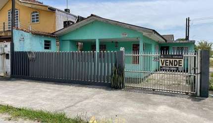 Vendo casa de esquina proxima ao mar no litoral