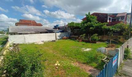Terreno de esquina próximo ao mar Ipanema