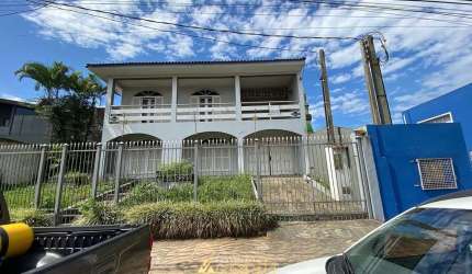 Sobrado á venda em Paranaguá