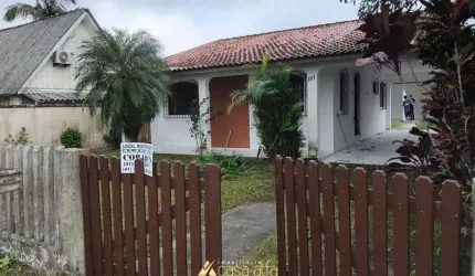 Casa Espaçosa com 03 Dormitórios