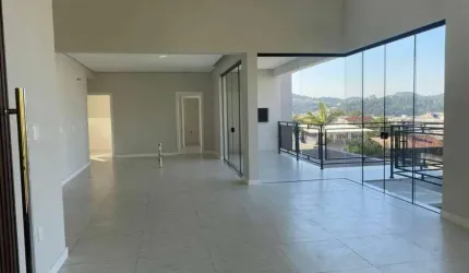 Magnifica casa com vista mar em bairro tranquilo de balneário camboriú para | Nações, Balneário Camboriú, Santa Catarina