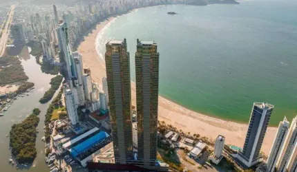 Um belo residencial pronto para sua moradia, situado na barra sul, em balneário camboriú-sc. para | Barra Sul, Balneário Camboriú, Santa Catarina