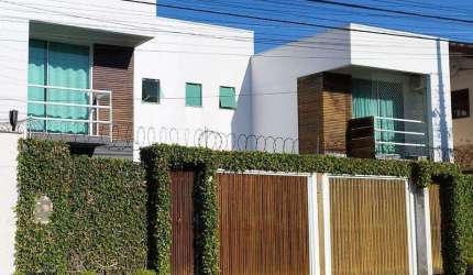 Casa com 3 quartos para venda |