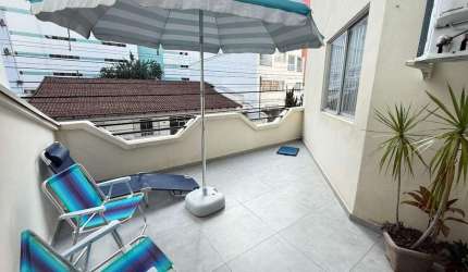 Apartamento diferenciado próximo ao Shopping Atlântico.