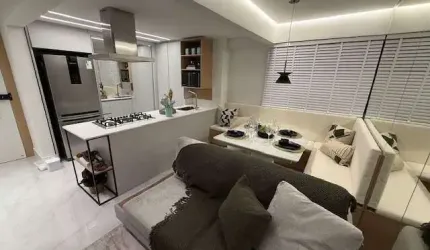 Apartamento com 2 dormitórios em prédio frente mar em Balneário Camboriú.
