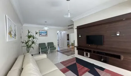 Apartamento de 02 quartos no Centro de Balneário Camboriú.