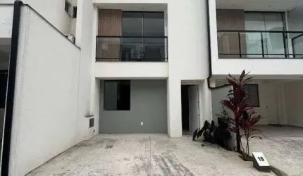 Casa com 2 quartos para venda |