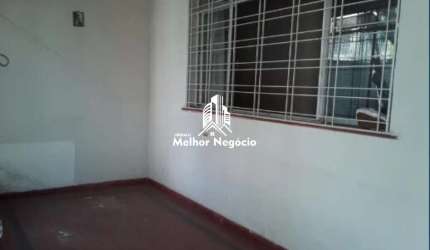 Casa à venda com 3 dormitórios sendo 1 suíte no Bosque em Campinas/SP.