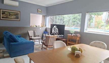 Casa com 4 dormitórios, sendo 1 suíte, à venda em Americana.