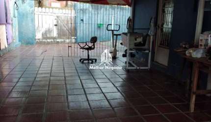 Casa à venda com 3 dormitórios no Jardim Santa Eudoxia, em Campinas, SP.