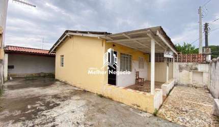 Casa á venda com 2 dormitórios no bairro Vila Castelo Branco, em Campinas, SP.