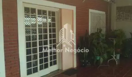 Casa à venda com 3 dormitórios(sendo 1 suíte) no Parque Universitário de Viracopos-Campinas/SP.