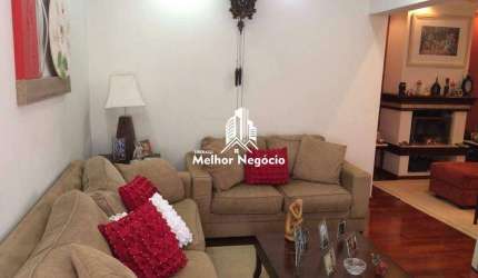 Casa assobradada de 246m2 de 3 dormitórios sendo um suíte no Residencial Vale das Nogueiras em Americana / SP