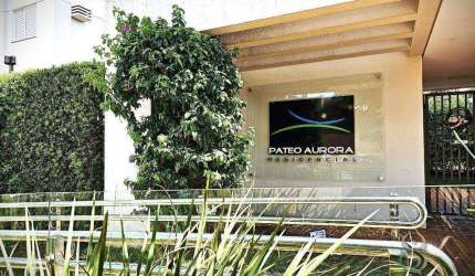 Apartamento com 2 dormitórios para alugar, 50 m² por R$ 2.450,00/mês - Aurora - Londrina/PR